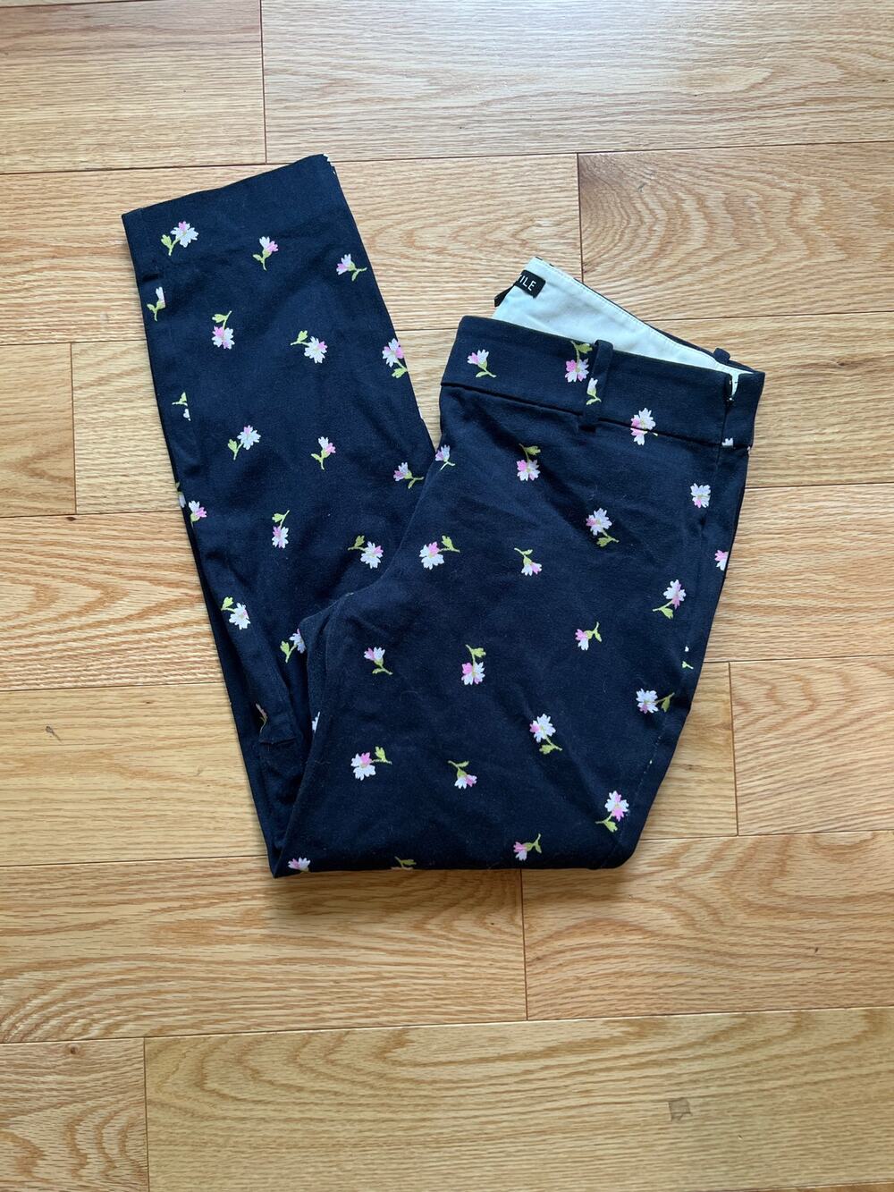 J. Crew Mercantile Skinny Ankle Casual Dress Pants Pink Flower Size 2 JL